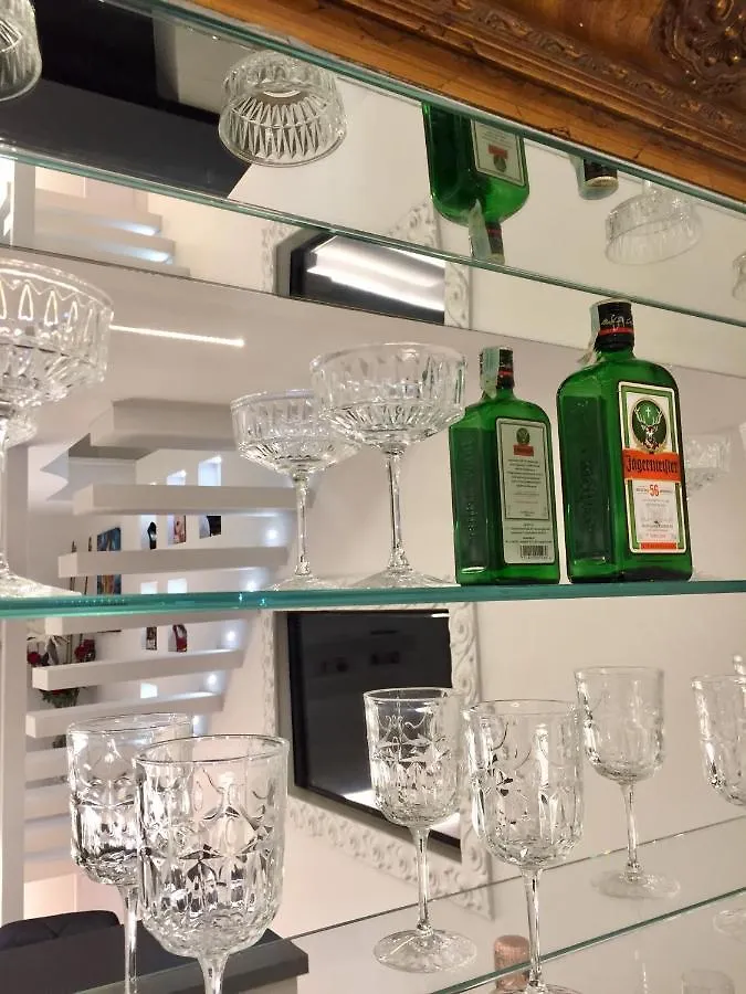 Budapest Presidential 0*,